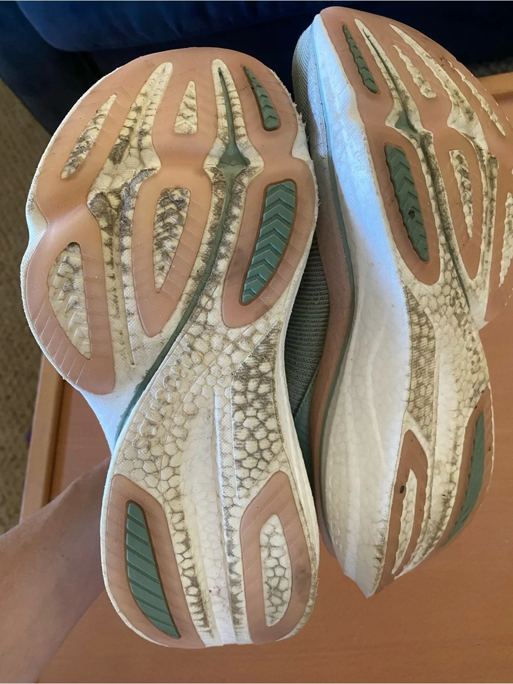 Saucony Endorphin Azura